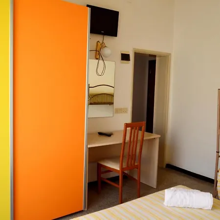 Affittacamere In Guest - New Cirene Double Economy And Half Package *
