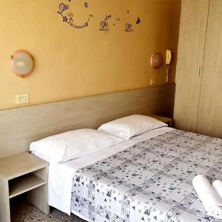 Vendégház In Guest - New Cirene Double Economy And Half Package
